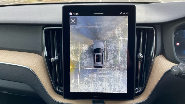 Volvo XC60 2.0 T6 [350] PHEV Plus Dark 5dr AWD Geartronic Estate